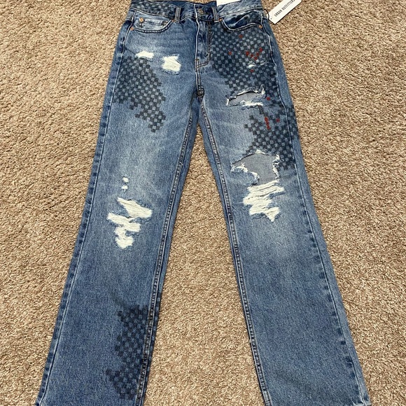 BDG Loose Straight Jean - Embroidered Crossword NWT - Picture 9 of 9